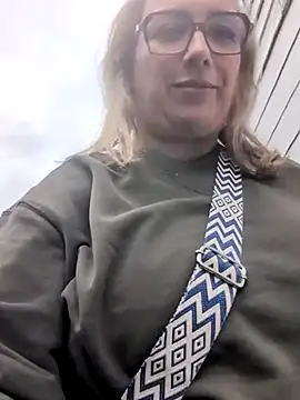 Canadian BBW online show from April 1, 11:34 pm