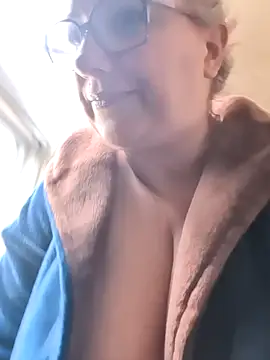 Canadian BBW online show from May 2, 2:22 pm