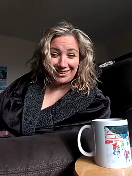 Canadian BBW online show from June 4, 2:22 pm