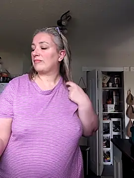 Canadian BBW online show from March 22, 6:31 pm