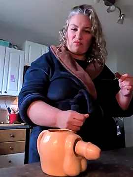 Canadian BBW online show from March 8, 5:27 pm