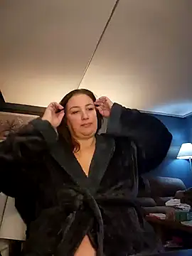 Snapshot of Canadian_BBW chatting on January 2, 4:46 pm Canadian BBW online show from January 2, 4:46 pm