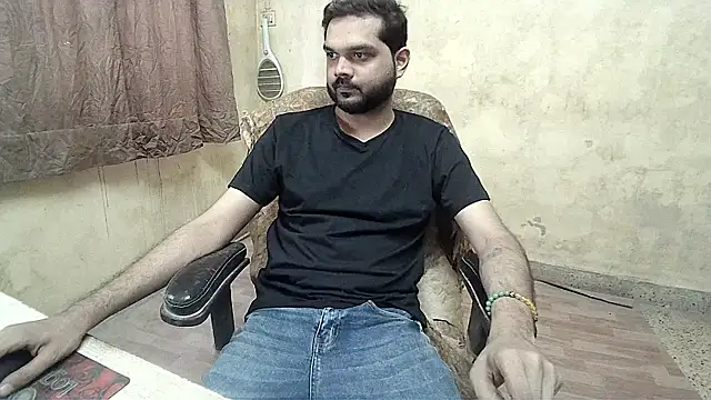 Snapshot of mynastyfuckerr chatting on November 9, 11:36 am mynastyfuckerr online show from November 9, 11:36 am