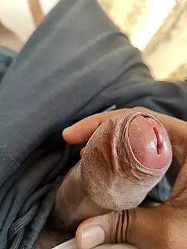 Tharki boys online show from February 10, 9:52 am