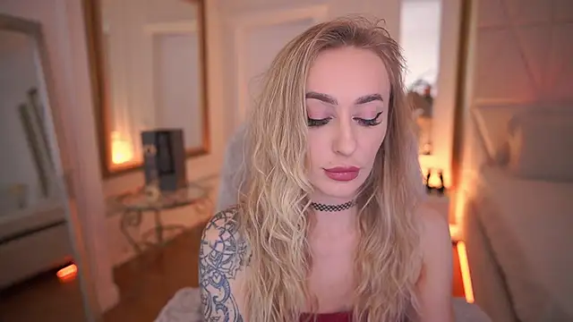 Snapshot of GraceCandy chatting on February 10, 10:42 pm GraceCandy online show from February 10, 10:42 pm