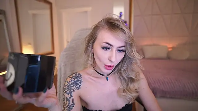 Snapshot of GraceCandy chatting on January 17, 6:50 am GraceCandy online show from January 17, 6:50 am