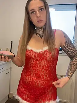 Snapshot of joanaelaa chatting on December 14, 1:38 pm joanaelaa online show from December 14, 1:38 pm