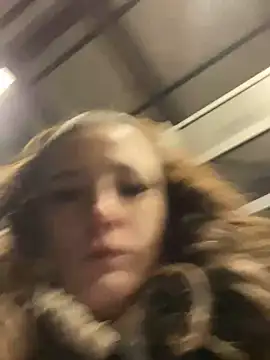 Snapshot of joanaelaa chatting on December 19, 8:55 pm joanaelaa online show from December 19, 8:55 pm