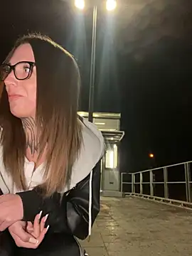 joanaelaa online show from March 18, 7:26 pm