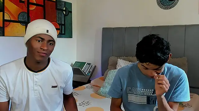 Snapshot of CrissBrownxxx chatting on November 17, 6:23 pm CrissBrownxxx online show from November 17, 6:23 pm