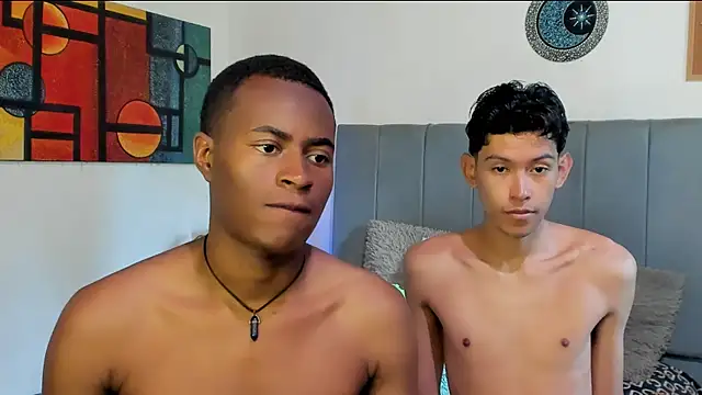 Snapshot of CrissBrownxxx chatting on October 30, 7:33 pm CrissBrownxxx online show from October 30, 7:33 pm