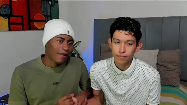 Snapshot of CrissBrownxxx chatting on October 21, 12:54 am CrissBrownxxx online show from October 21, 12:54 am