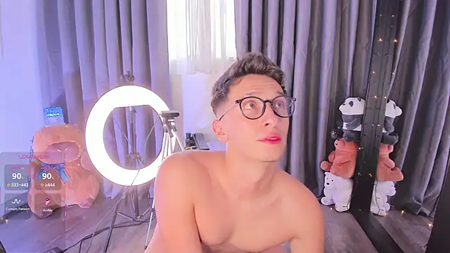Thiago jones online show from September 29, 8:58 pm