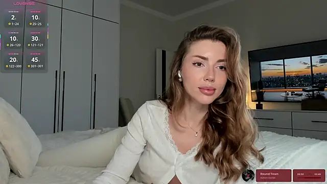 Snapshot of _Miss_Johansson_ chatting on October 24, 12:37 pm  Miss Johansson  online show from October 24, 12:37 pm