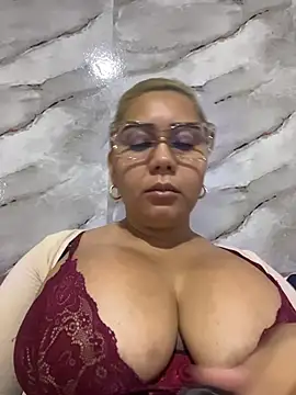 maymercy online show from November 25, 3:01 pm