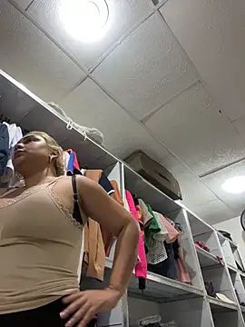 maymercy online show from December 4, 6:18 pm