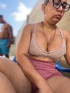 maymercy online show from March 15, 2:02 pm