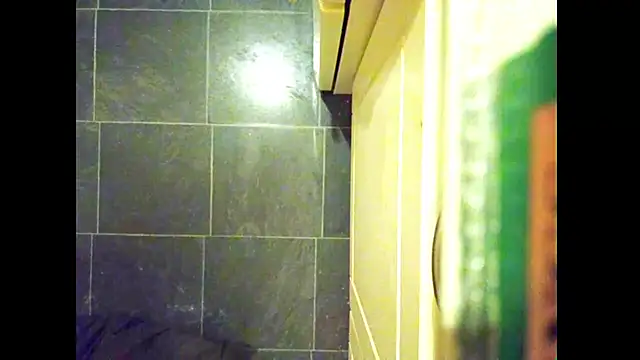 hairyuncut00 online show from April 16, 9:50 pm