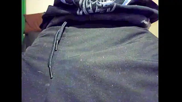 hairyuncut00 online show from March 12, 9:41 pm