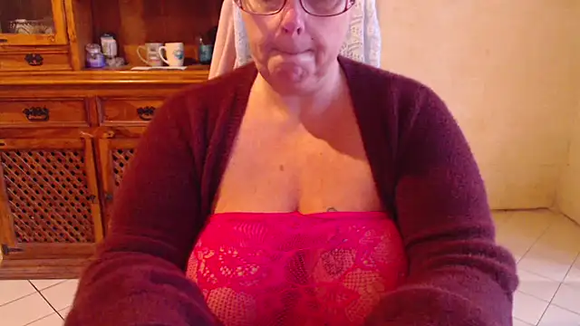 MISS LINDAH online show from February 18, 6:22 am