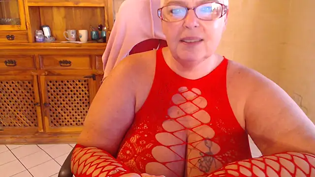 MISS LINDAH online show from November 9, 6:28 am