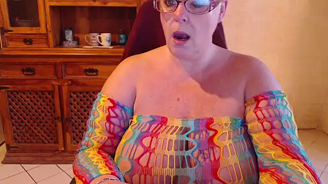 MISS LINDAH online show from April 10, 5:14 am