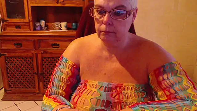 MISS LINDAH online show from March 30, 5:09 am