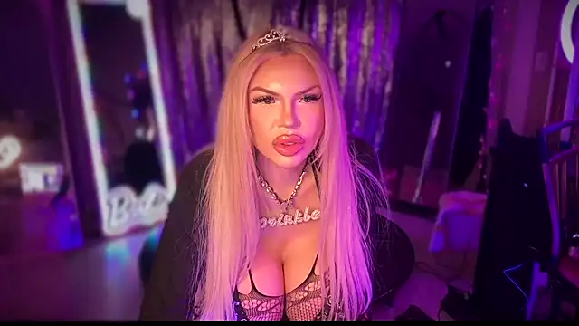 bimbotwerkqueen online show from January 18, 2:14 am