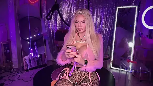 bimbotwerkqueen online show from September 12, 11:15 pm