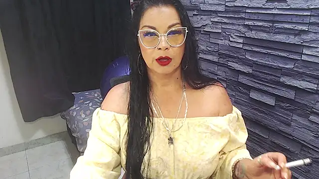 Cruela deviil online show from November 9, 1:09 am