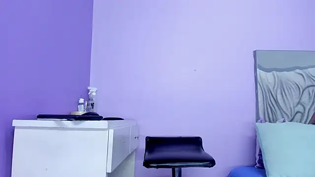 Snapshot of Angel_Avni chatting on September 10, 3:27 am Angel Avni online show from September 10, 3:27 am