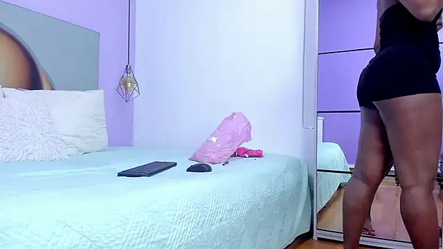 Snapshot of Angel_Avni chatting on March 20, 12:51 am Angel Avni online show from March 20, 12:51 am