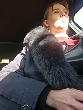 PrettieKate online show from March 1, 1:11 pm