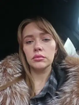 PrettieKate online show from March 3, 1:18 pm