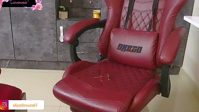 Snapshot of aliyadsouza chatting on March 22, 6:03 pm aliyadsouza online show from March 22, 6:03 pm