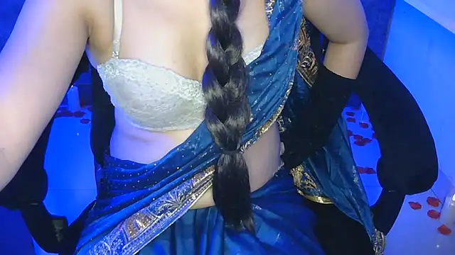 Snapshot of aliyadsouza chatting on July 9, 1:39 am aliyadsouza online show from July 9, 1:39 am