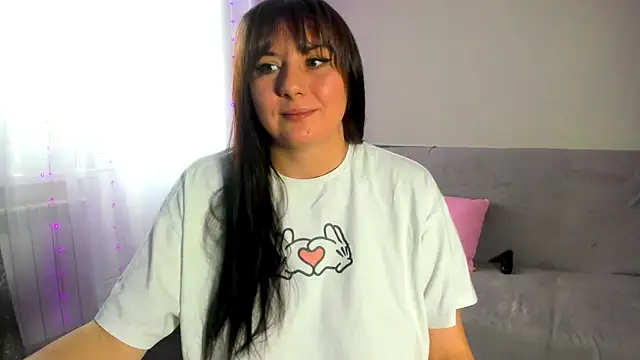 Snapshot of viki_love77 chatting on May 21, 3:48 am viki love77 online show from May 21, 3:48 am