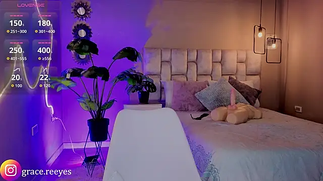 pamela reyes  online show from May 29, 6:58 pm