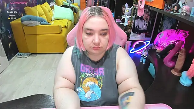 Softie Sofy online show from May 14, 3:14 am