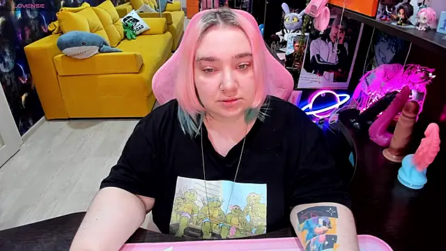 Softie Sofy online show from May 28, 1:35 am