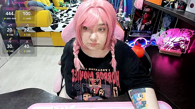 Snapshot of Softie_Sofy chatting on November 3, 3:12 am Softie Sofy online show from November 3, 3:12 am