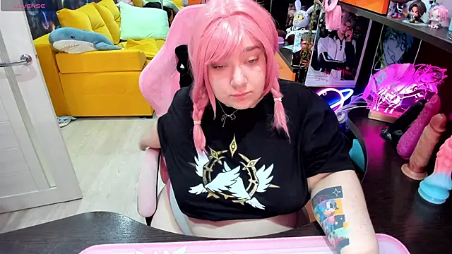 Softie Sofy online show from May 12, 2:19 am