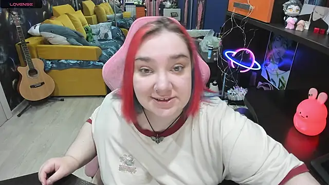 Snapshot of Softie_Sofy chatting on March 11, 3:36 am Softie Sofy online show from March 11, 3:36 am