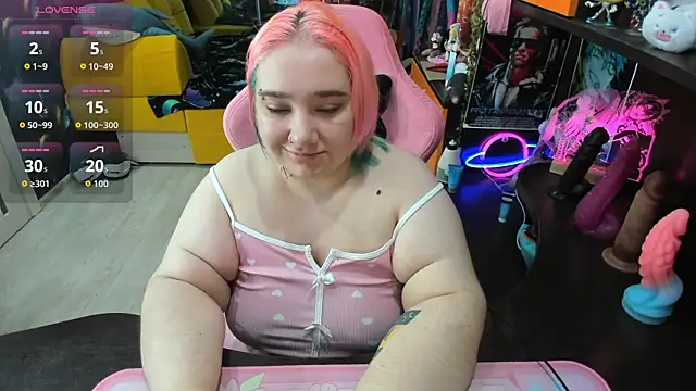 Softie Sofy online show from December 18, 3:11 am