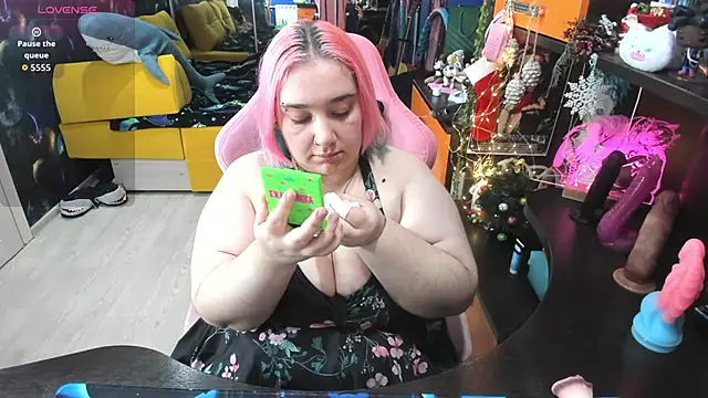 Softie Sofy online show from January 15, 2:04 am