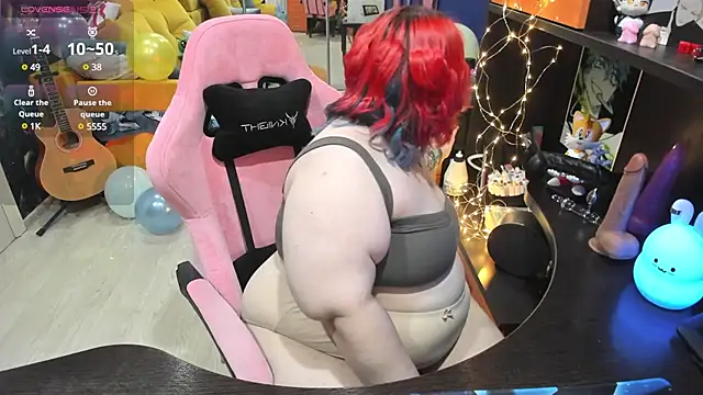 Snapshot of Softie_Sofy chatting on March 6, 12:41 pm Softie Sofy online show from March 6, 12:41 pm