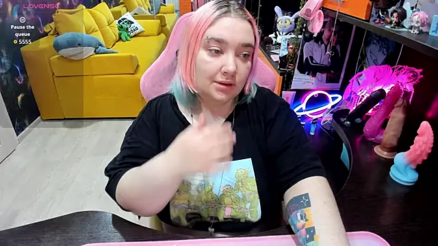 Softie Sofy online show from May 29, 3:34 am