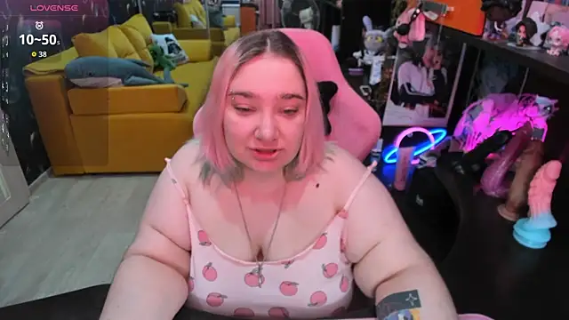 Snapshot of Softie_Sofy chatting on July 2, 2:45 am Softie Sofy online show from July 2, 2:45 am