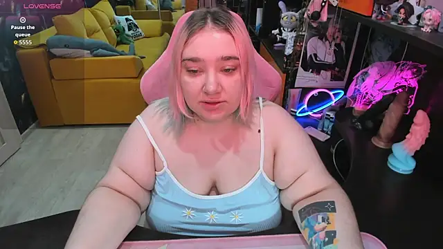 Snapshot of Softie_Sofy chatting on July 8, 2:13 am Softie Sofy online show from July 8, 2:13 am