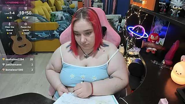 Snapshot of Softie_Sofy chatting on March 13, 10:47 am Softie Sofy online show from March 13, 10:47 am